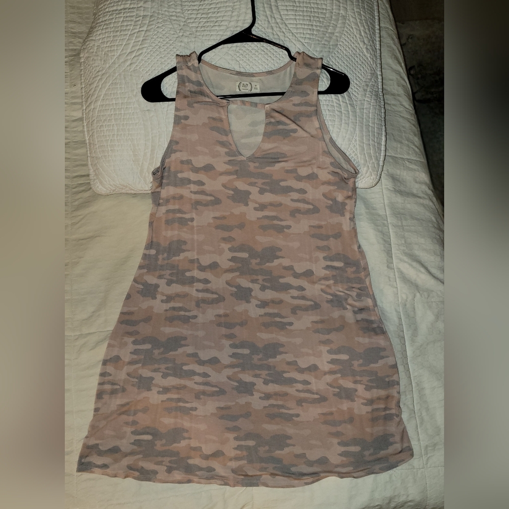 Light Pink Camo Sleeveless Dress Medium